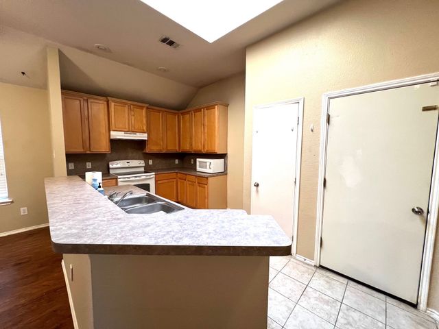 1249 Sandpiper, Aubrey, TX 76227