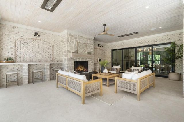 113 Hickory Flat Rd, Alpharetta, GA 30004