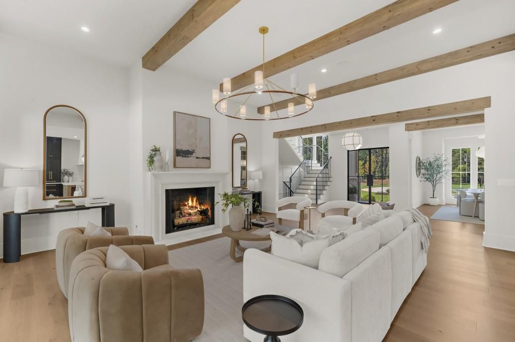 Image 14 of property listing at 113 Hickory Flat Rd, Alpharetta, GA 30004
