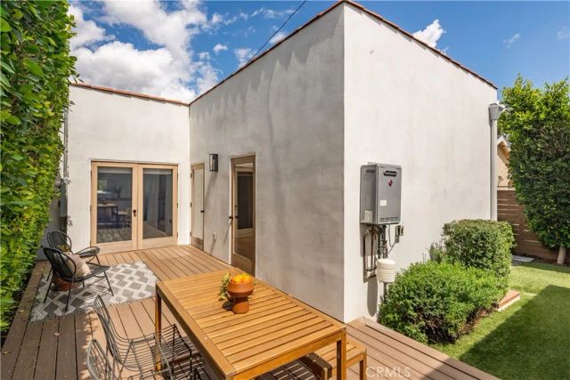 2420 Riverdale, Los Angeles, CA 90031