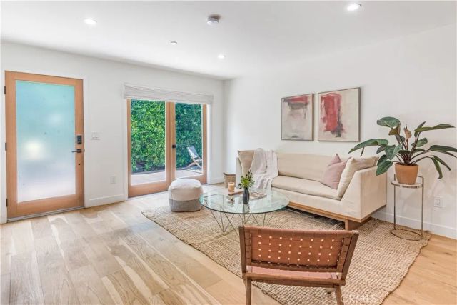 2420 Riverdale, Los Angeles, CA 90031