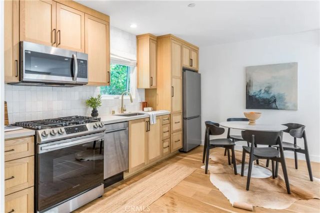 2420 Riverdale, Los Angeles, CA 90031