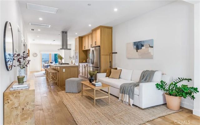 2420 Riverdale, Los Angeles, CA 90031