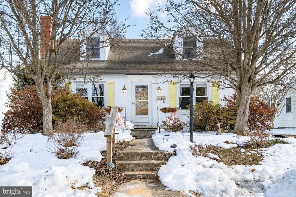 304 HOLLINGSWORTH ST, Elkton, MD 21921