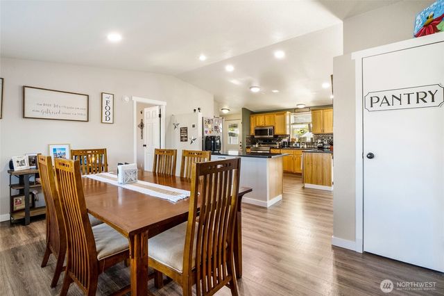 3327 Firouzi Drive NE, Moses Lake, WA 98837