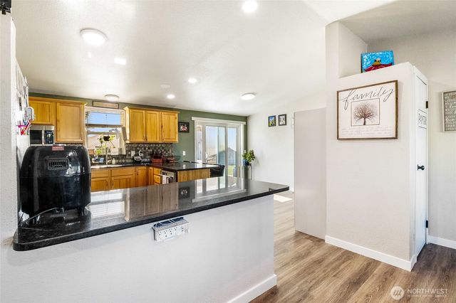 3327 Firouzi Drive NE, Moses Lake, WA 98837