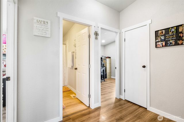 3327 Firouzi Drive NE, Moses Lake, WA 98837