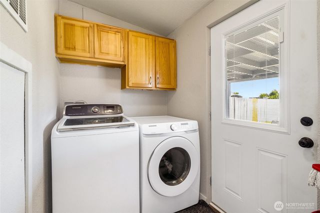 3327 Firouzi Drive NE, Moses Lake, WA 98837