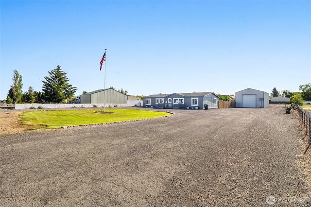 3327 Firouzi Drive NE, Moses Lake, WA 98837