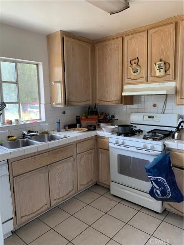 14253 Gilmore Street, Van Nuys, CA 91401