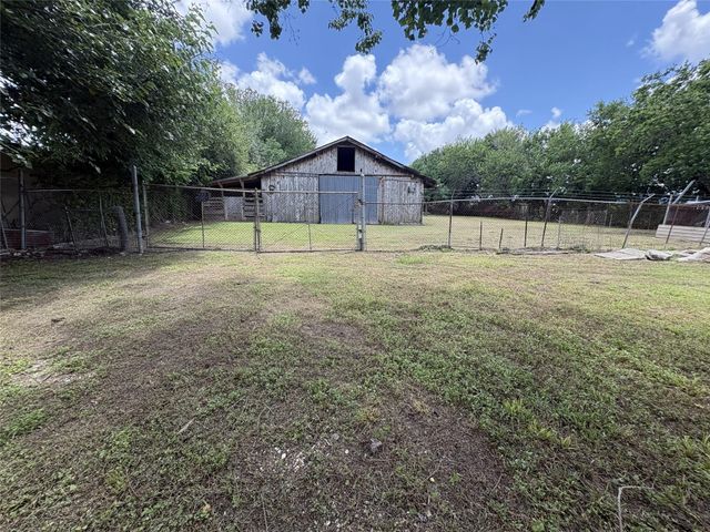 210 Vista Road, Pasadena, TX 77504