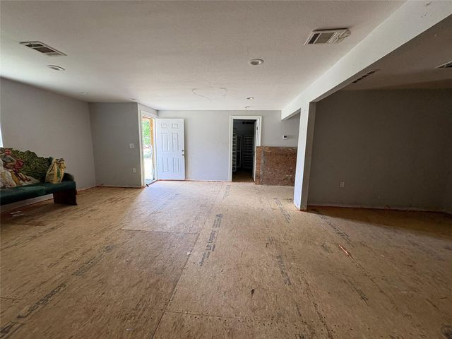210 Vista Road, Pasadena, TX 77504