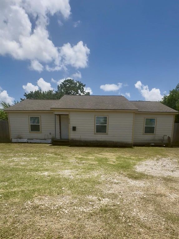 210 Vista Road, Pasadena, TX 77504