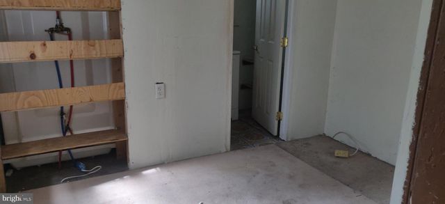 2756 HOWARD ST, Philadelphia, PA 19133