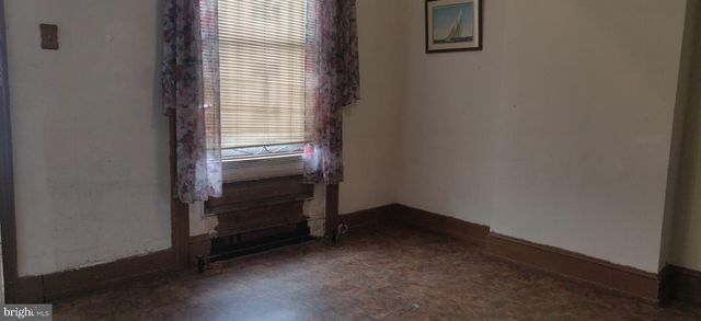 2756 HOWARD ST, Philadelphia, PA 19133