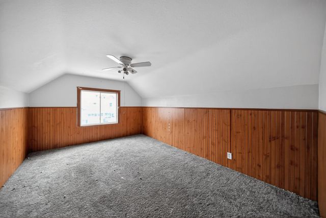 3300 AVENUE A, Council Bluffs, IA 51501