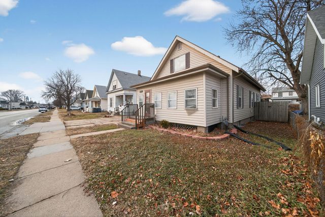 3300 AVENUE A, Council Bluffs, IA 51501