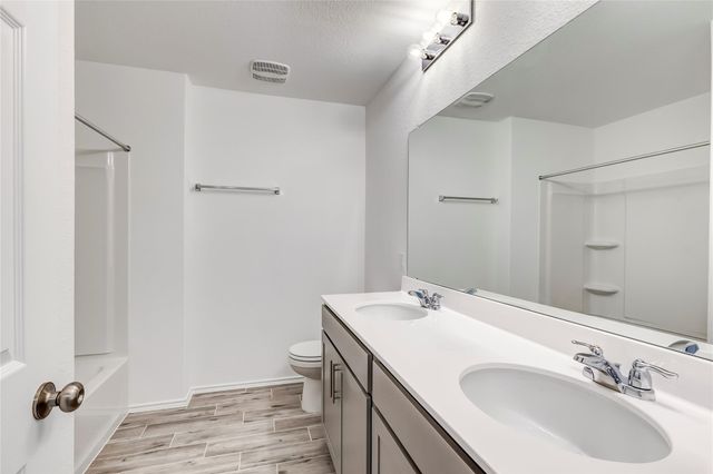 132 Ventura DR, Liberty Hill, TX 78642