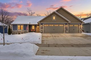 265 Vista Circle, River Falls, WI 54022