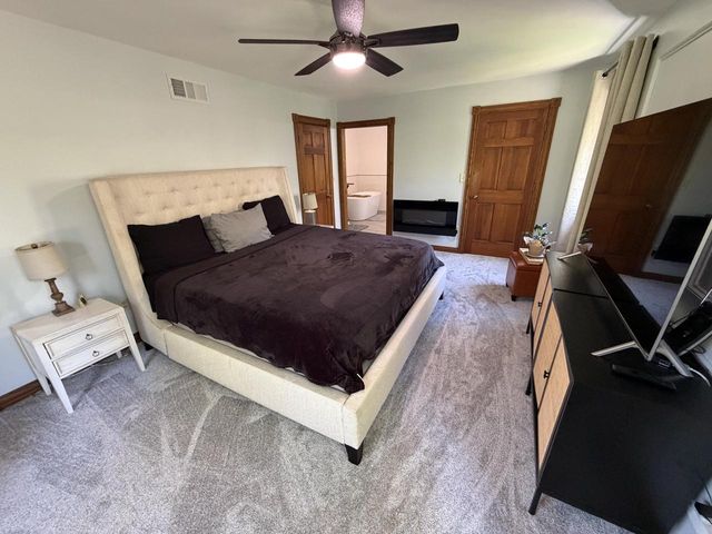 S1W31448 Hickory Hollow COURT, Delafield, WI 53018