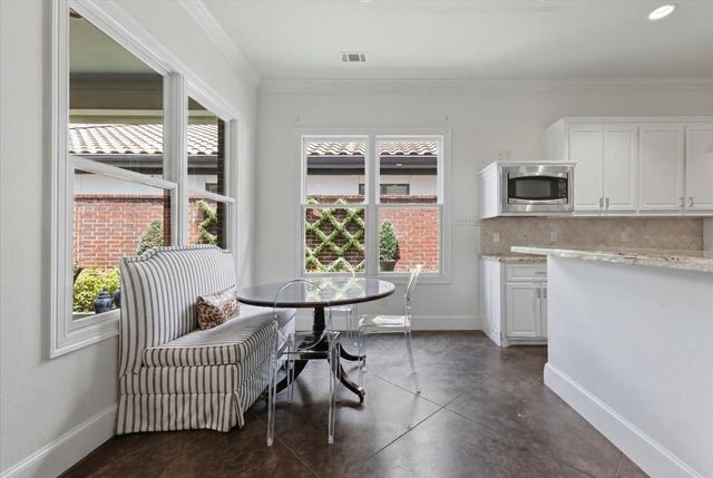 628 Deloache Street, Westworth Village, TX 76114
