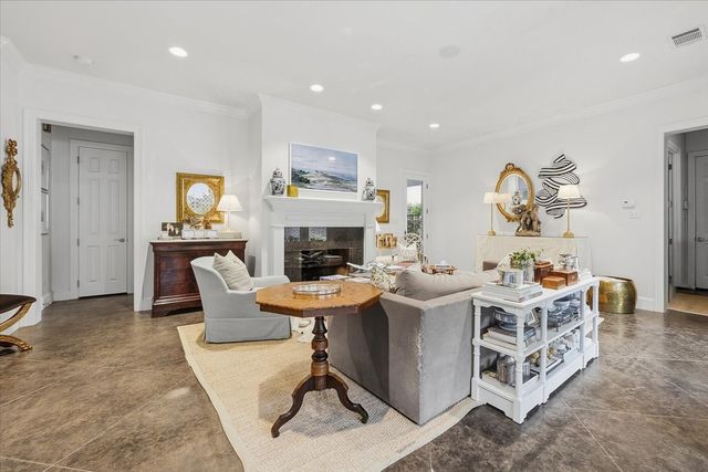 628 Deloache Street, Westworth Village, TX 76114