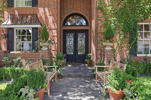 628 Deloache Street, Westworth Village, TX 76114