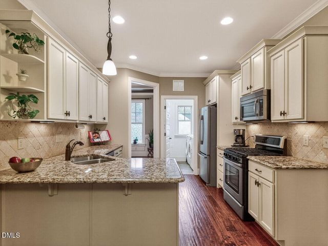 1304 Golden Bluff Lane, Fuquay Varina, NC 27526