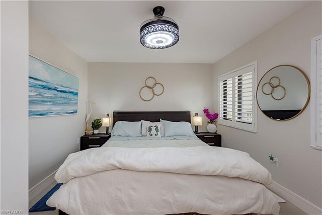 10951 Gulf Shore DR 1002, Naples, FL 34108