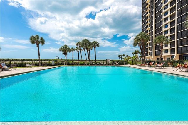 10951 Gulf Shore DR 1002, Naples, FL 34108