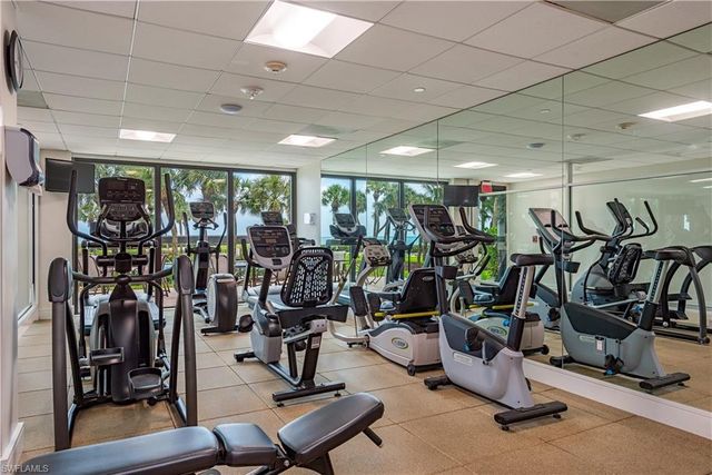10951 Gulf Shore DR 1002, Naples, FL 34108