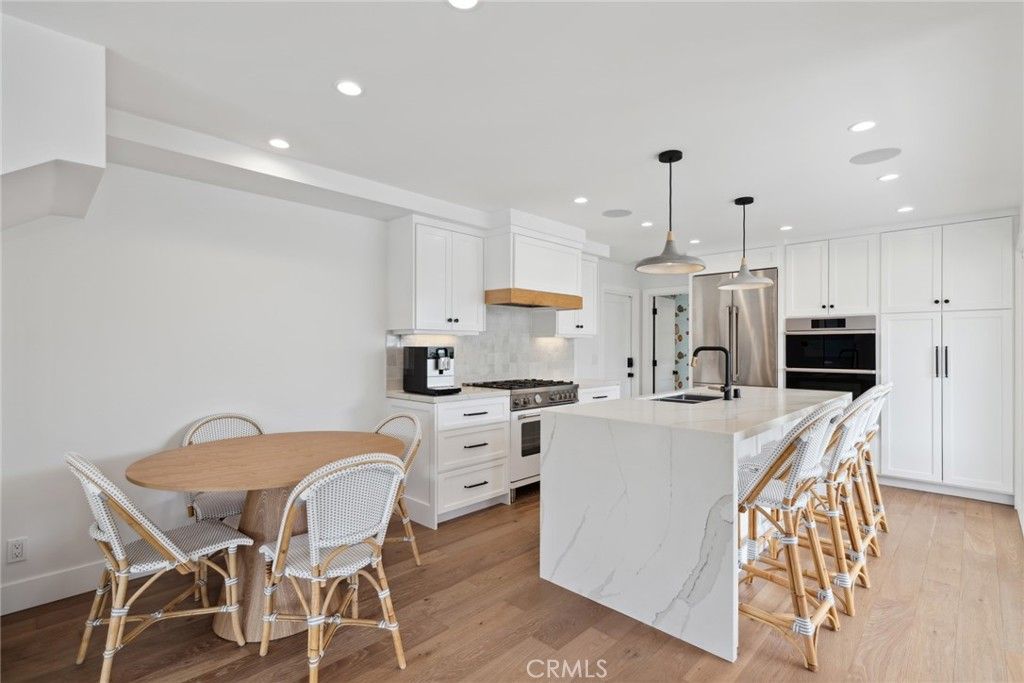 300 Coral Avenue, Newport Beach, CA 92662 — photo 5