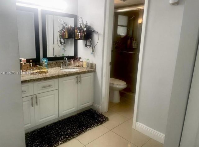 8860 Fontainebleau Blvd 506, Miami, FL 33172