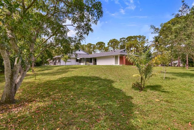 16476 107th Drive N, Jupiter, FL 33478