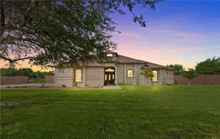 1449 W Nelson Ave, Aransas Pass, TX 78336