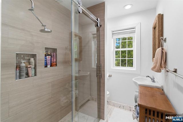 475 Albert Place, New Milford, NJ 07646