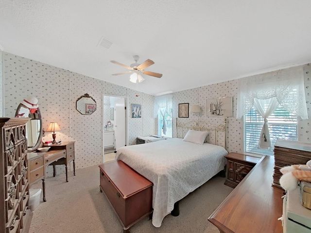 37701 NEWAL AVENUE, Zephyrhills, FL 33542