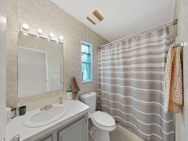 37701 NEWAL AVENUE, Zephyrhills, FL 33542