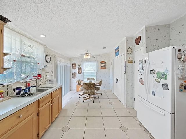 37701 NEWAL AVENUE, Zephyrhills, FL 33542