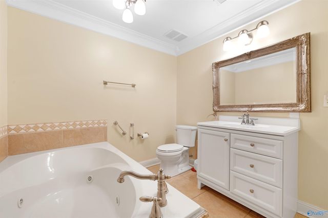 734 Martin Street SW, Hartselle, AL 35640