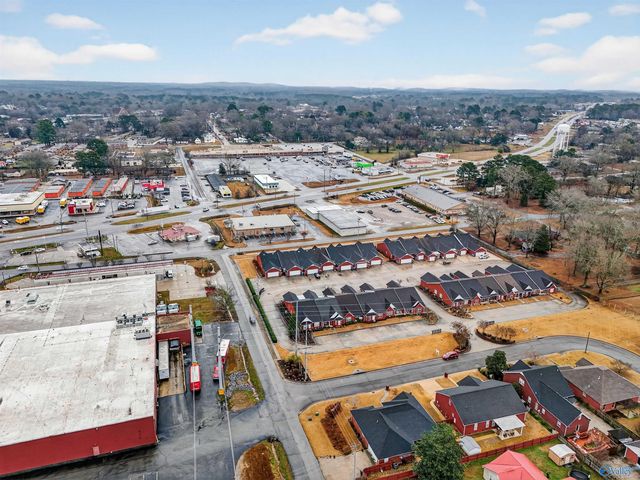 734 Martin Street SW, Hartselle, AL 35640