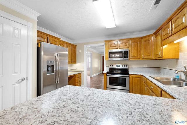 734 Martin Street SW, Hartselle, AL 35640