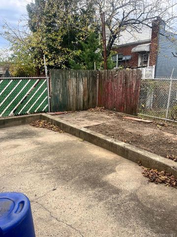 2384 33rd Street, Astoria, NY 11105