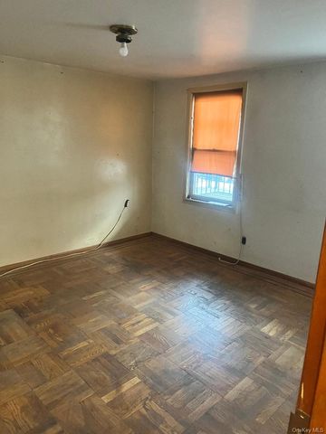 2384 33rd Street, Astoria, NY 11105