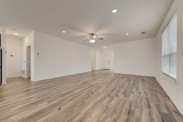 3251 Apple Creek Avenue, Crandall, TX 75114