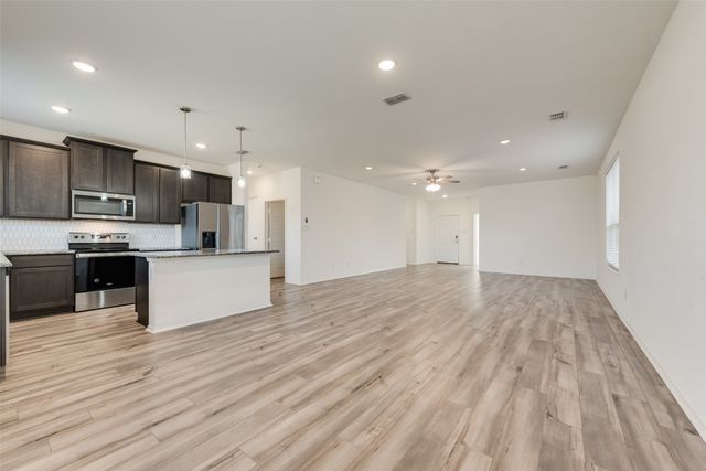 3251 Apple Creek Avenue, Crandall, TX 75114