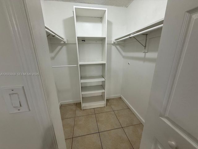 16909 N Bay Rd 720, Sunny Isles Beach, FL 33160