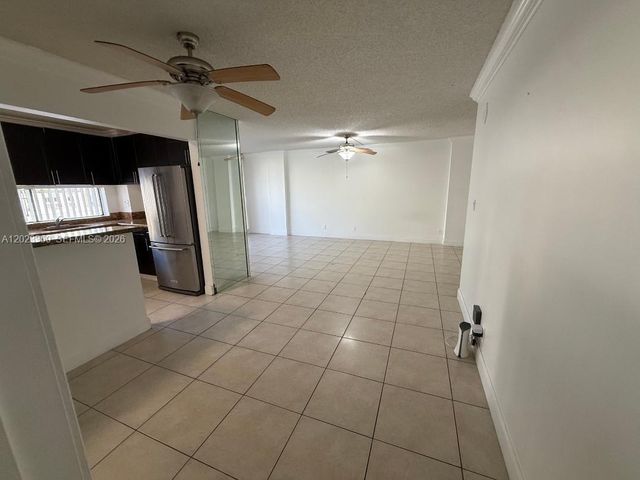 16909 N Bay Rd 720, Sunny Isles Beach, FL 33160
