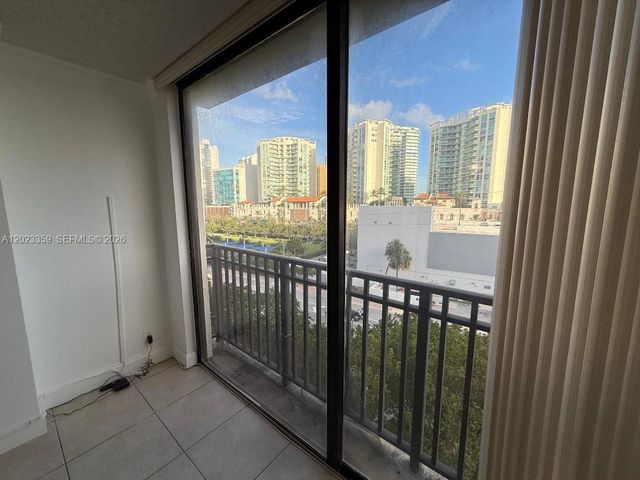 16909 N Bay Rd 720, Sunny Isles Beach, FL 33160