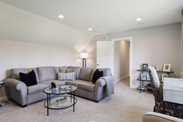 5760 131st Street N, Hugo, MN 55038